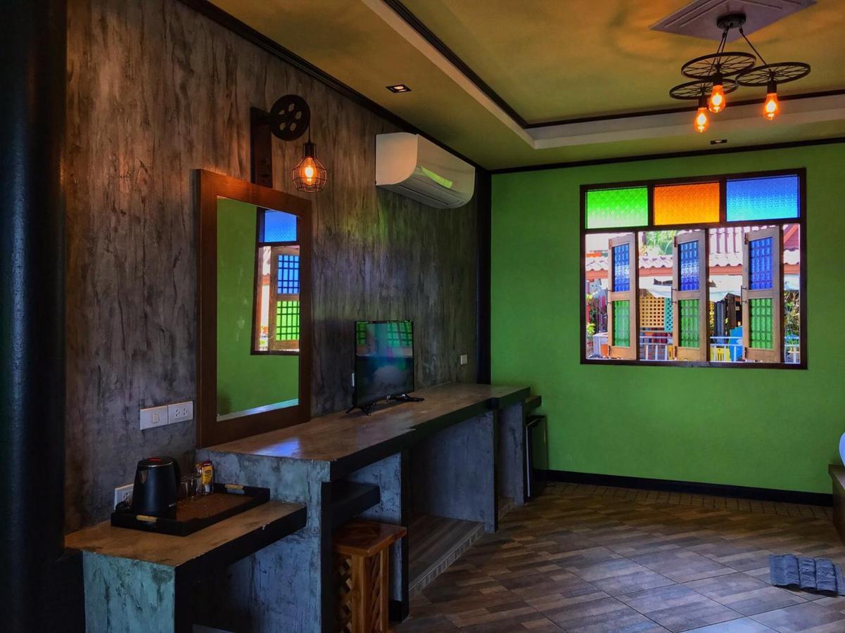 Mangrove House Lanta Old Town Hotel Ko Lanta Екстериор снимка