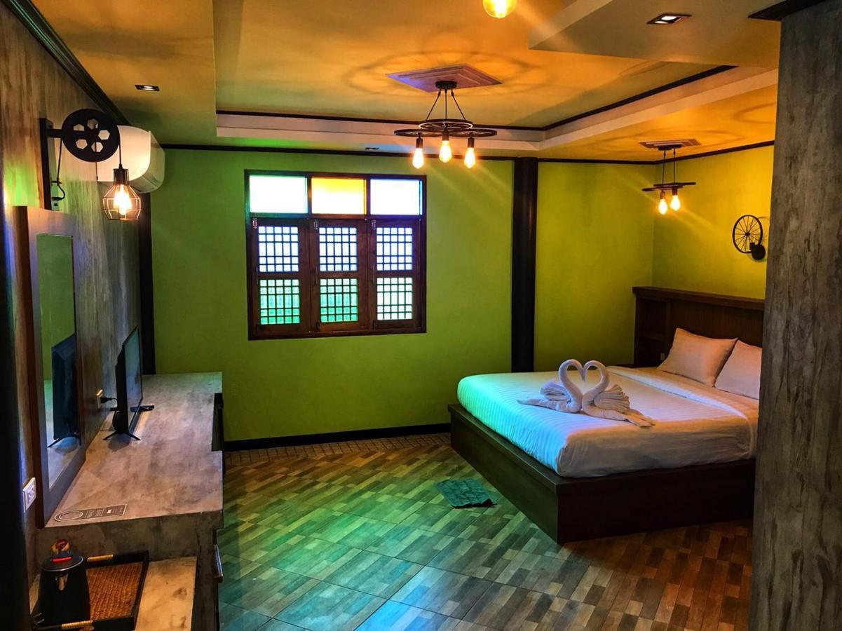 Mangrove House Lanta Old Town Hotel Ko Lanta Екстериор снимка